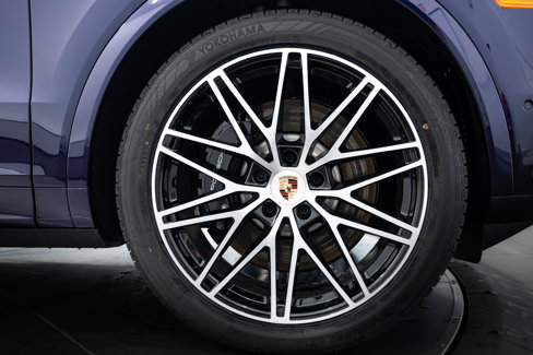 New 2025 Porsche Cayenne S image 11