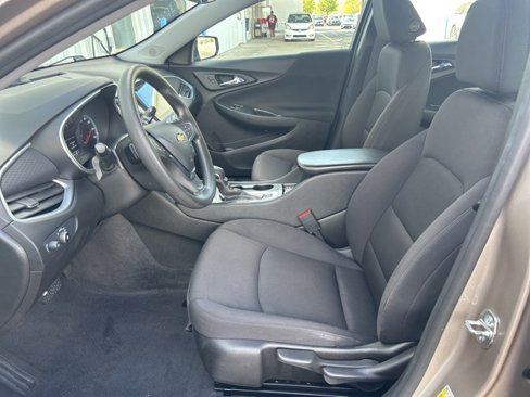 Used 2023 Chevrolet Malibu LS image 15