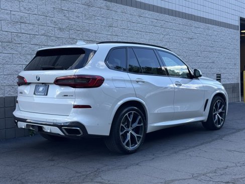 Used 2019 BMW X5 xDrive50i w/ M Sport Package image 3