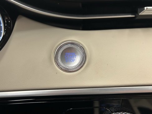 Used 2024 Genesis GV70 2.5T image 37