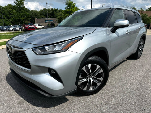 Used 2020 Toyota Highlander XLE image 1