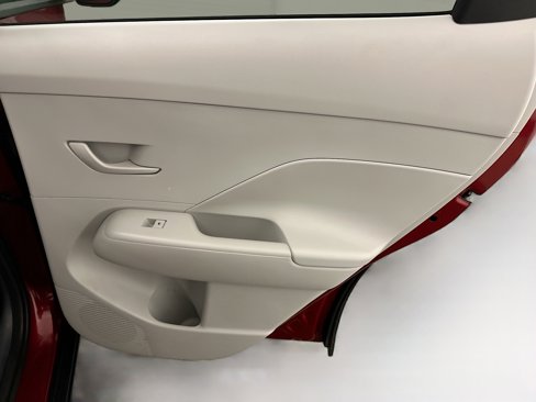 Used 2025 Hyundai Kona SEL image 31