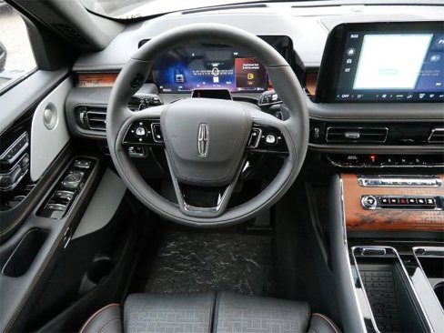New 2025 Lincoln Aviator Black Label image 8
