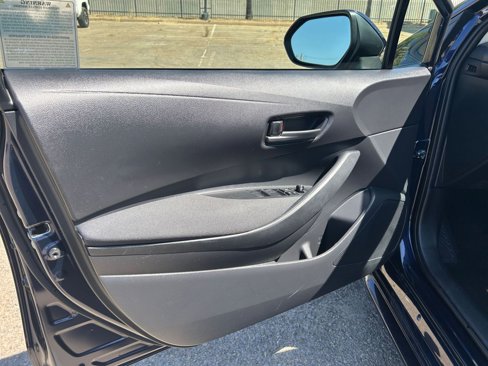 Used 2025 Toyota Corolla LE image 20