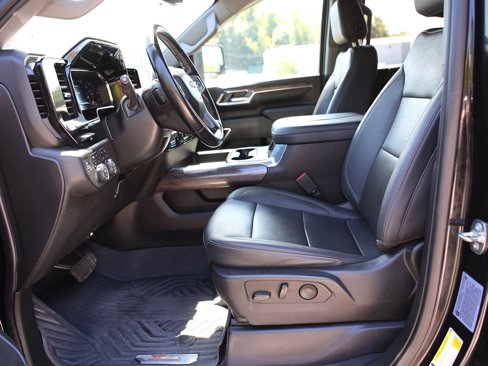 Certified 2024 Chevrolet Silverado 3500 LTZ w/ LTZ Premium Package image 24
