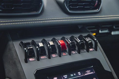 Used 2024 Lamborghini Huracan Sterrato image 13