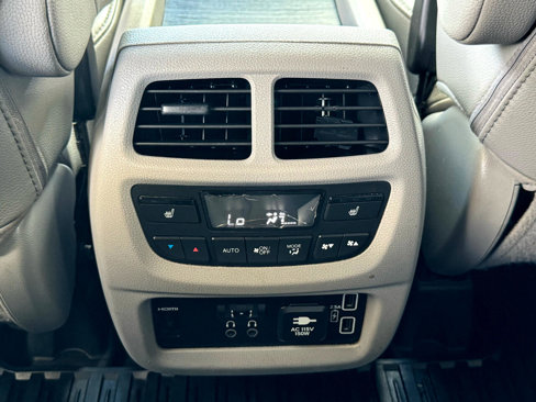 Used 2020 Honda Pilot Touring image 18