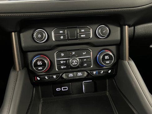 Used 2024 Chevrolet Tahoe High Country image 58