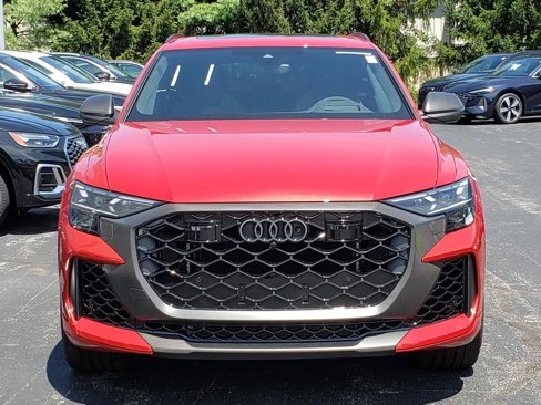 New 2025 Audi RS Q8 performance image 5