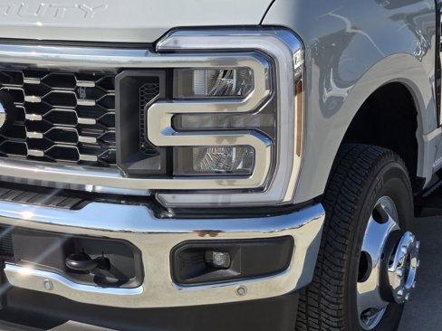 New 2026 Ford F350 Lariat w/ Lariat Premium Package image 8