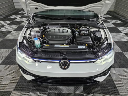 Used 2024 Volkswagen Golf R image 39