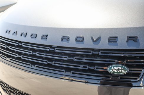 New 2025 Land Rover Range Rover Sport SE image 11