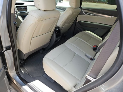 Used 2024 Cadillac XT5 Premium Luxury image 12
