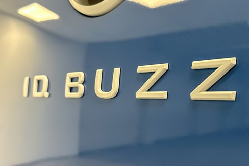 New 2025 Volkswagen ID. Buzz Pro S Plus image 25