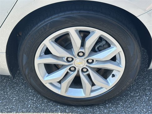 Used 2019 Chevrolet Impala LT w/ LT Convenience Package image 15