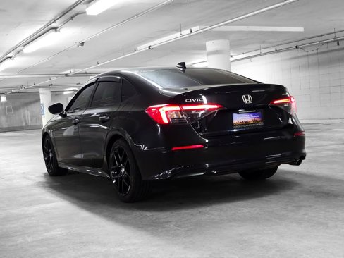 Used 2023 Honda Civic Sport image 5