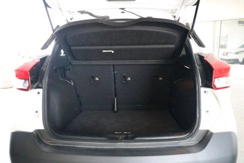 Used 2019 Nissan Kicks SV image 22
