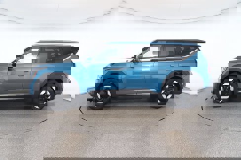 Used 2024 Kia EV9 Wind image 2