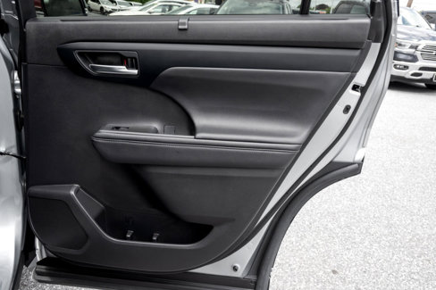Used 2024 Toyota Highlander XSE image 36