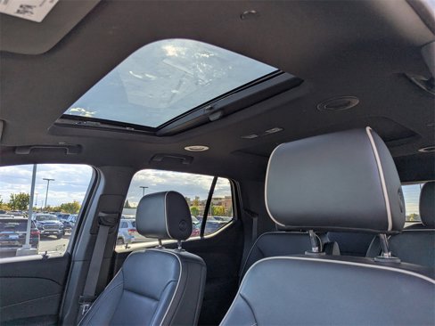 Certified 2022 Chevrolet Traverse Premier w/ Redline Edition image 30
