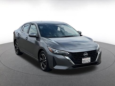 Used 2025 Nissan Sentra SV image 3