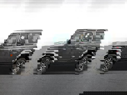 Used 2025 Jeep Wrangler Sahara image 4