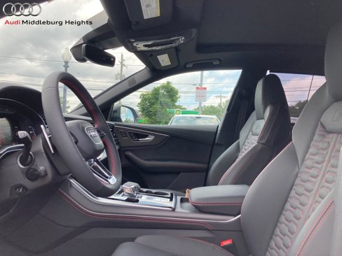 New 2025 Audi RS Q8 performance image 11