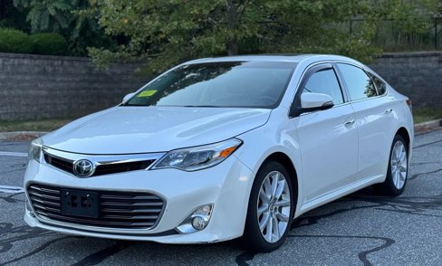 Used 2014 Toyota Avalon XLE image 1