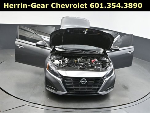 Used 2024 Nissan Altima 2.5 SV image 45