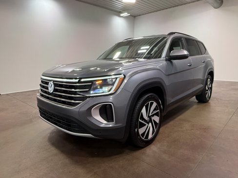 Used 2025 Volkswagen Atlas SE image 39