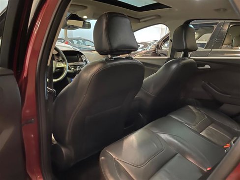 Used 2017 Ford Focus Titanium w/ Titanium Technology Package image 47