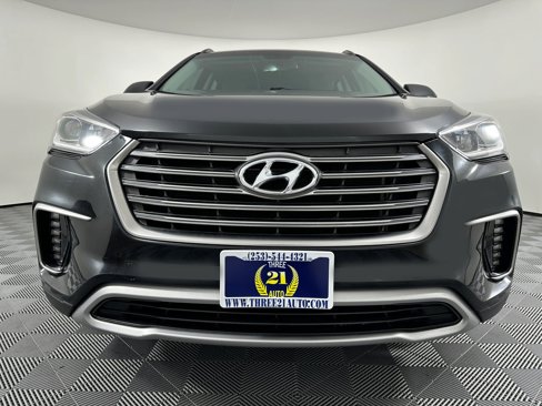 Used 2017 Hyundai Santa Fe SE image 2