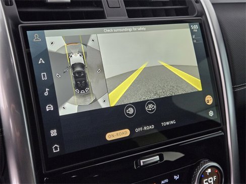 Certified 2024 Land Rover Discovery Dynamic SE image 26