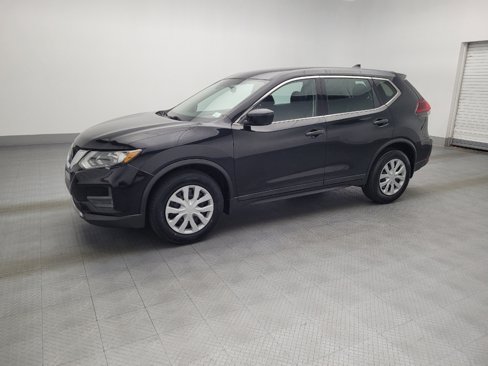 Used 2019 Nissan Rogue S image 2