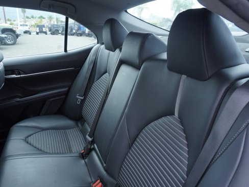 Used 2023 Toyota Camry SE image 19