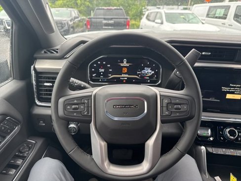 New 2025 GMC Sierra 2500 Denali w/ Denali Reserve Package image 19