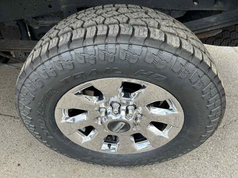 Used 2019 Ford F250 Lariat w/ Lariat Ultimate Package image 16