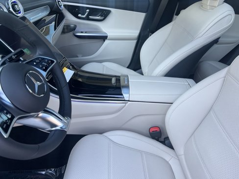 Certified 2025 Mercedes-Benz GLC 300 image 21