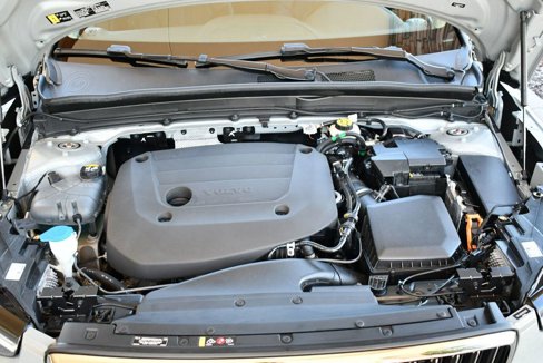 Used 2024 Volvo XC40 B5 Plus image 58