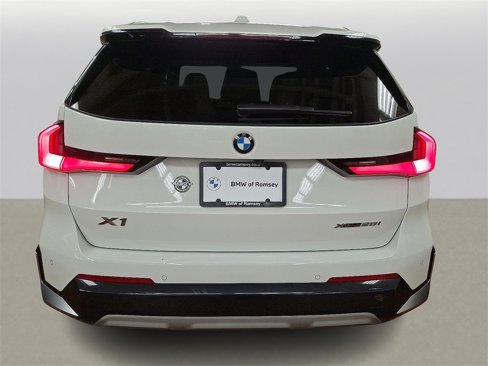 Used 2025 BMW X1 xDrive28i w/ Technology Package image 5