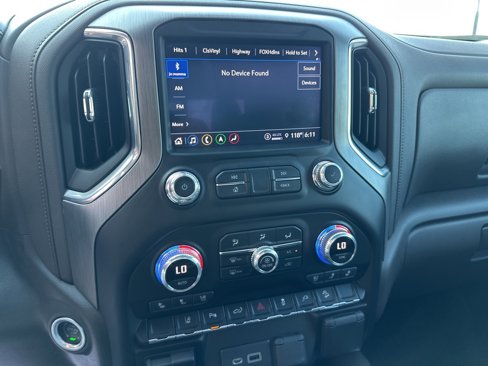 Used 2022 GMC Sierra 2500 Denali w/ Technology Package image 9