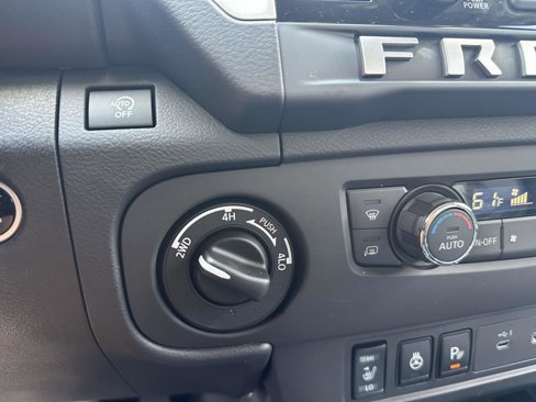 Used 2025 Nissan Frontier SV w/ SV Convenience Package image 18