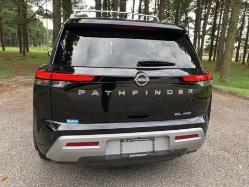 Used 2022 Nissan Pathfinder SL image 5
