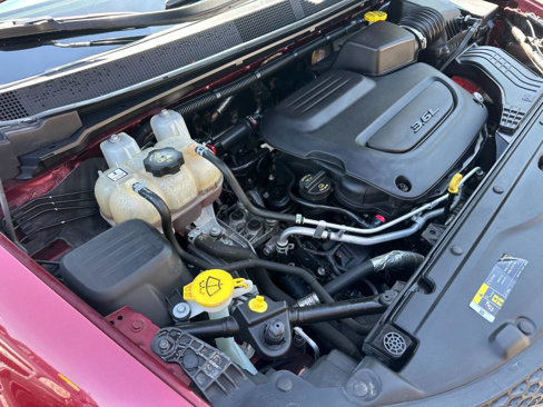 Used 2020 Chrysler Pacifica Touring-L image 27