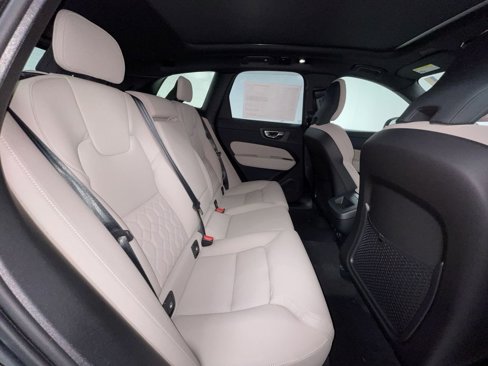 New 2026 Volvo XC60 B5 Plus w/ Climate Package image 17