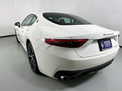 Used 2024 Maserati GranTurismo Modena image 14