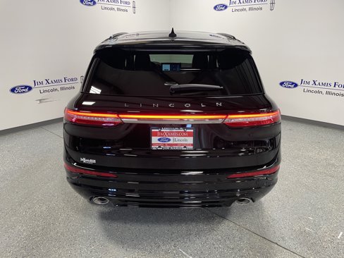 New 2025 Lincoln Corsair Reserve image 5