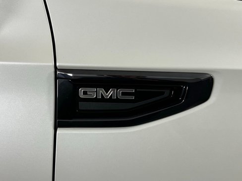 Used 2024 GMC Yukon Denali Ultimate image 10