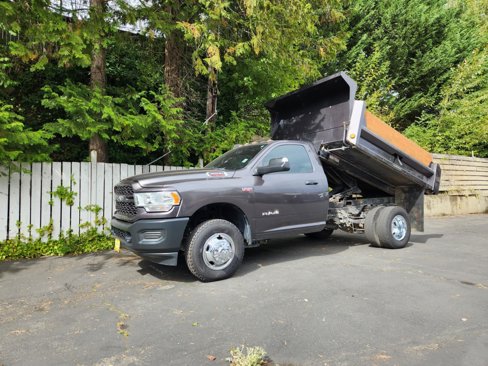 Used 2022 RAM 3500 Tradesman image 16
