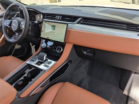 New 2026 Jaguar F-PACE R-Dynamic S image 14